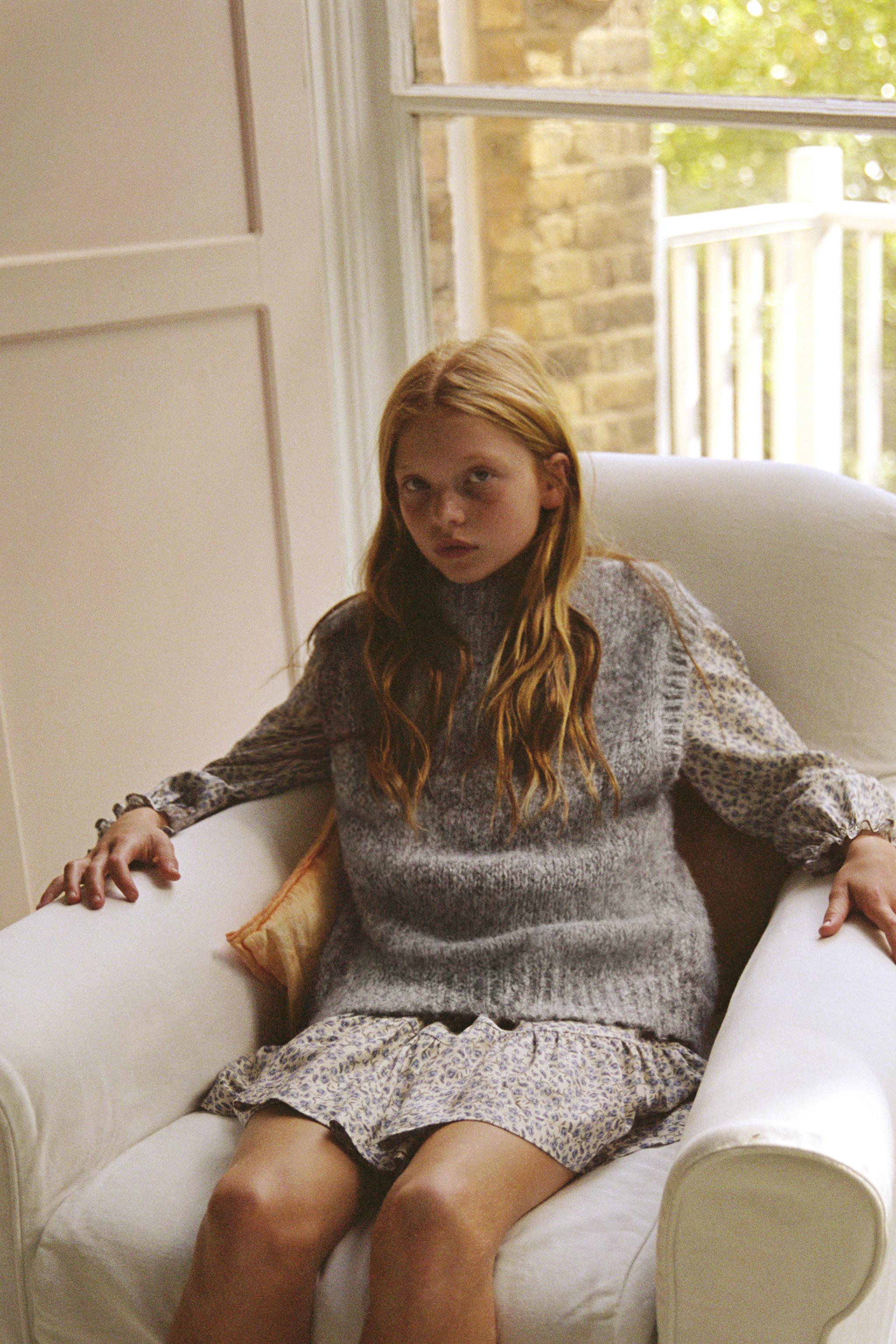 ROBE À FLEURS ET VOLANTS